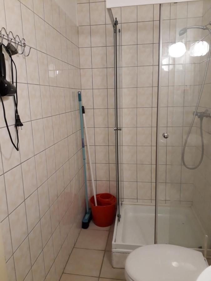 Oerveny Vendeghaz Hotel Tiszafüred Екстериор снимка