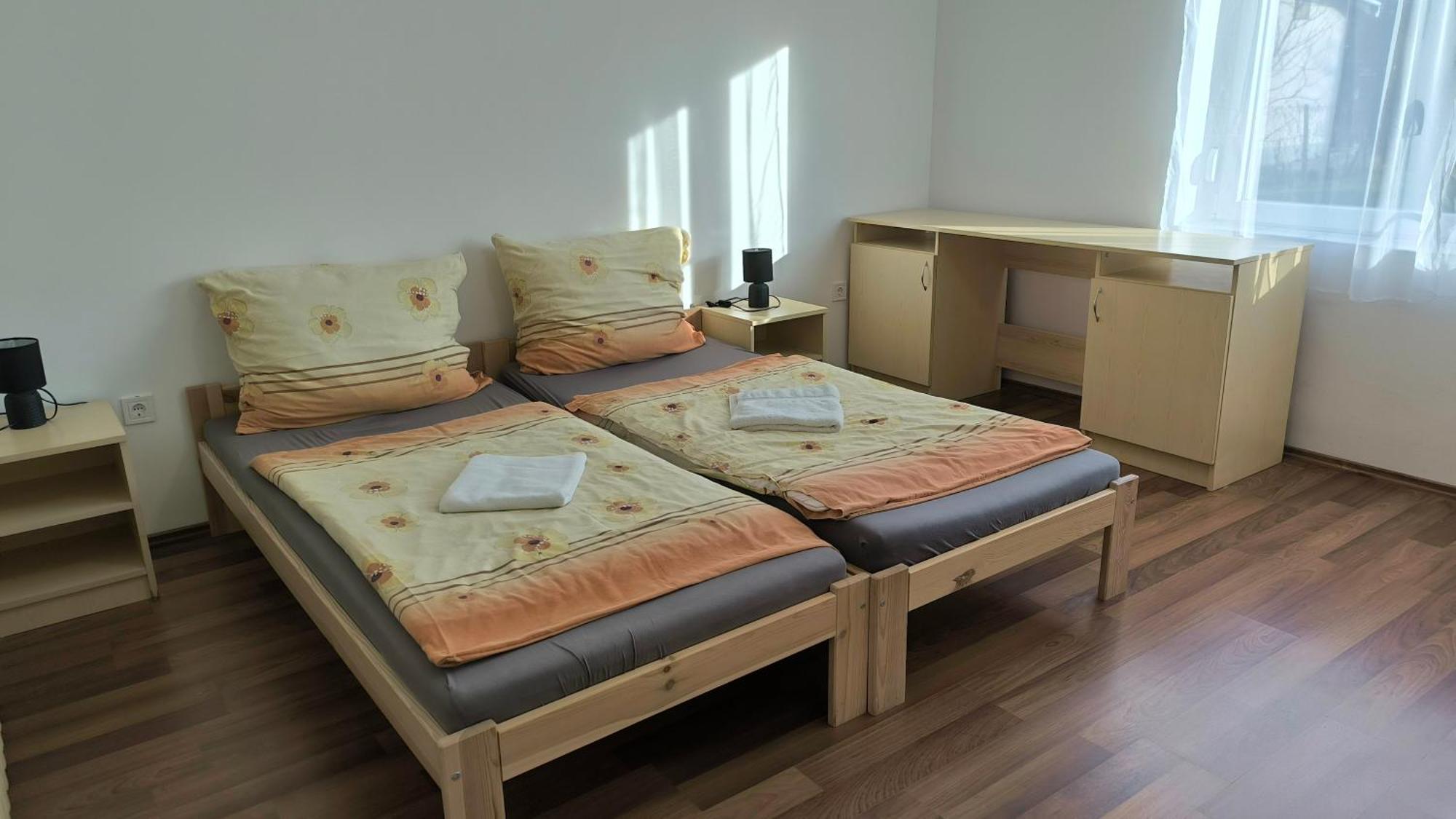 Oerveny Vendeghaz Hotel Tiszafüred Стая снимка